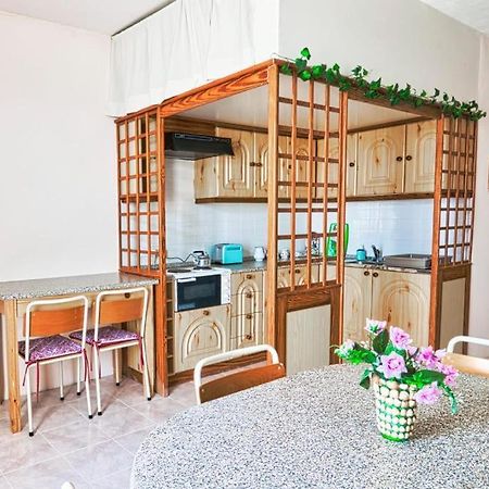 Marsalforn Seaview Apartment In A Quiet Area Qbajjar Exterior foto