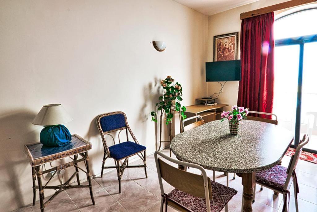 Marsalforn Seaview Apartment In A Quiet Area Qbajjar Exterior foto